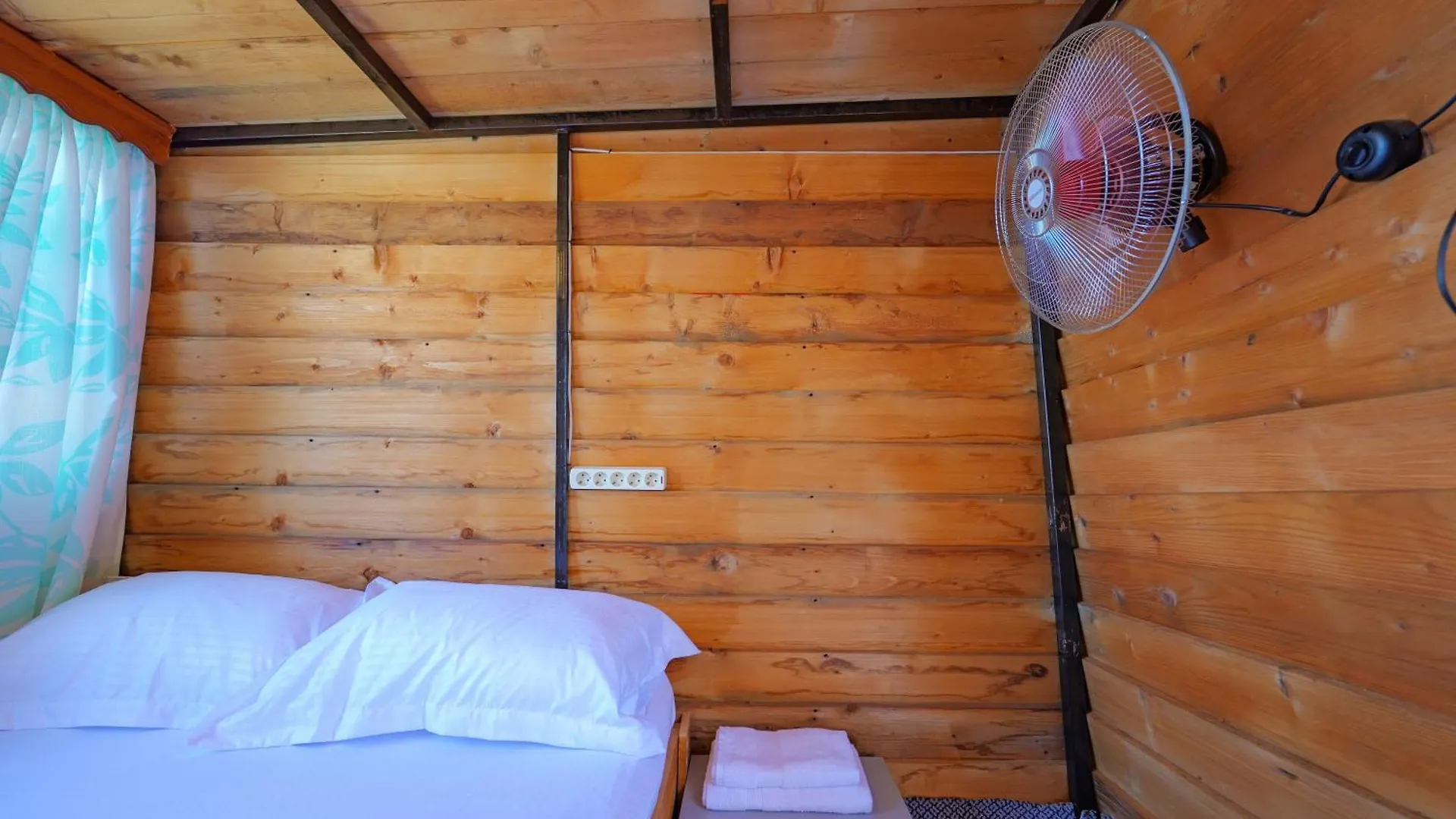 Vila Fjona Sarande 0*,  Albania